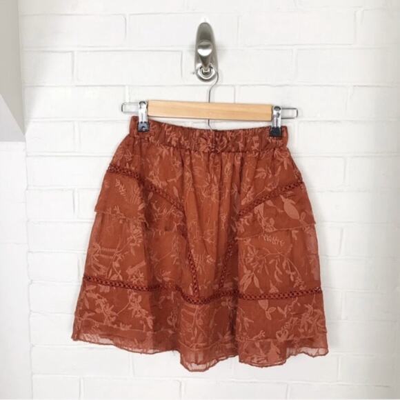 Q&A NWT Lace Ruffle Dainty Girly Mini Skirt - Picture 1 of 8